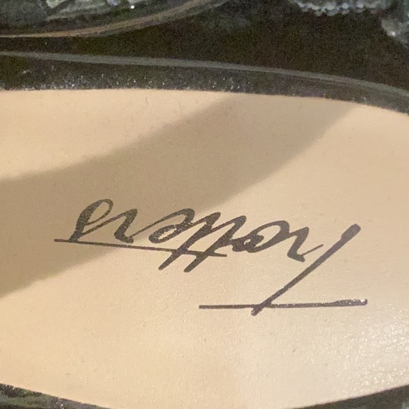 New without tags Trotters black and silver sling back pumps, size 9 1/2 N - Picture 2 of 8